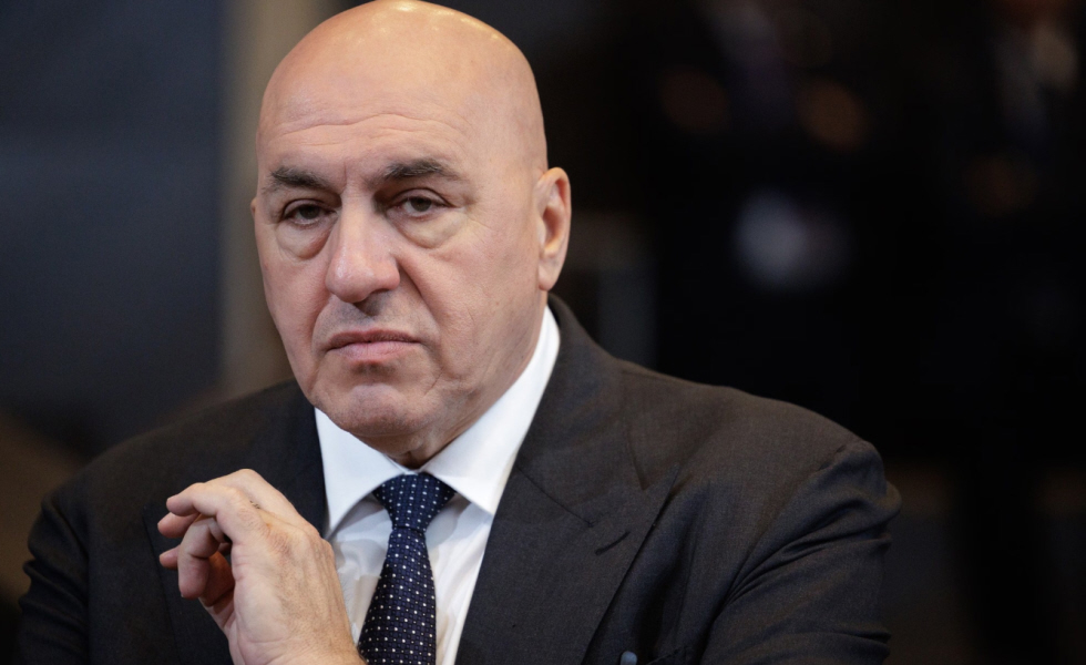 El ministro de Defensa italiano, Guido Crosetto, cree que la OTAN está obsoleta